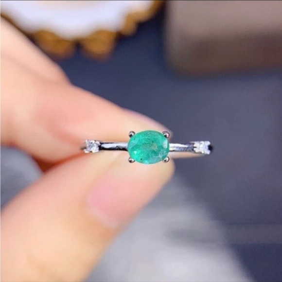 Natural Emerald ring - Picture 2 of 10